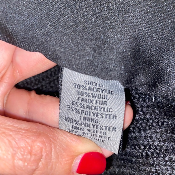 Jacket/Sweater- Faux Fur - Picture 7 of 7